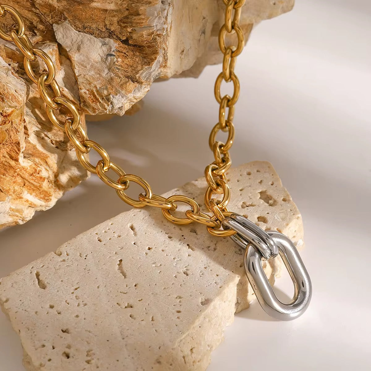 Amara Necklace
