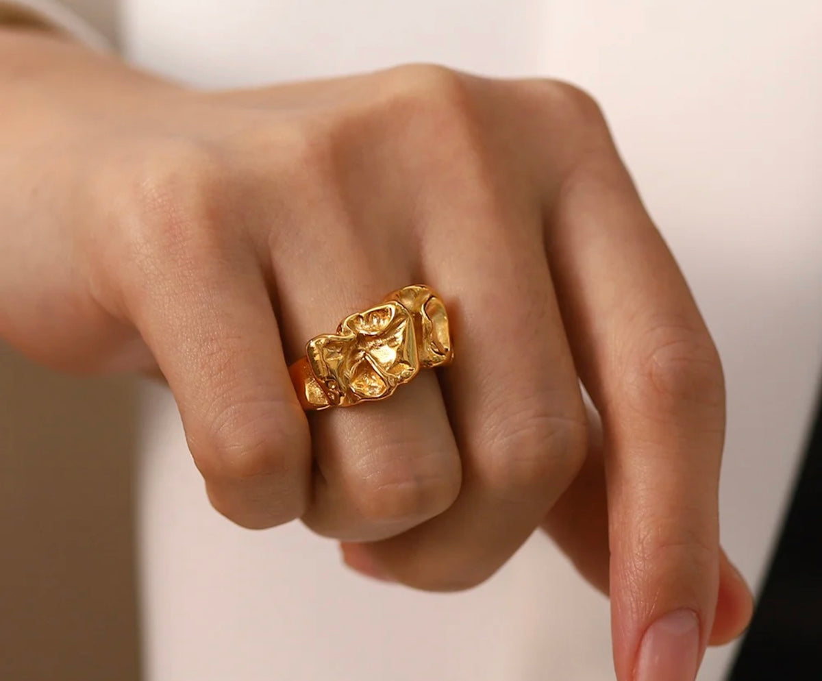 HERA RING