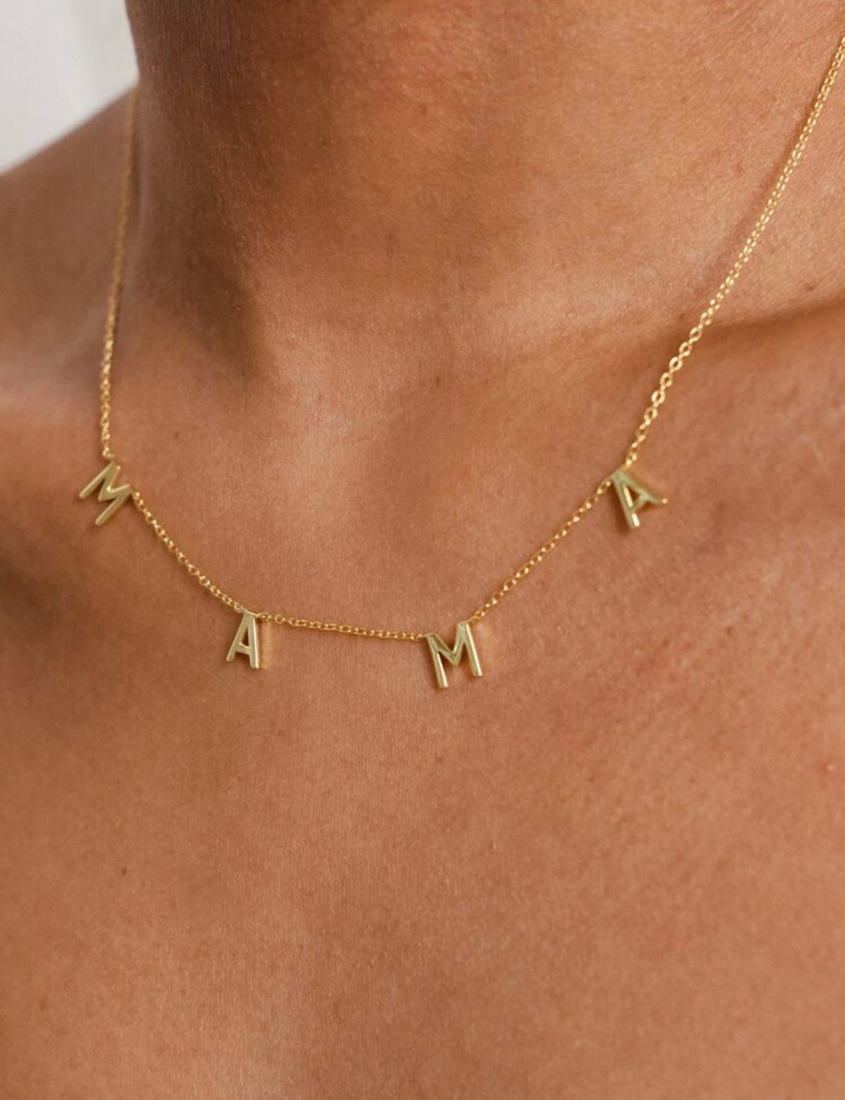 MAMÁ NECKLACE