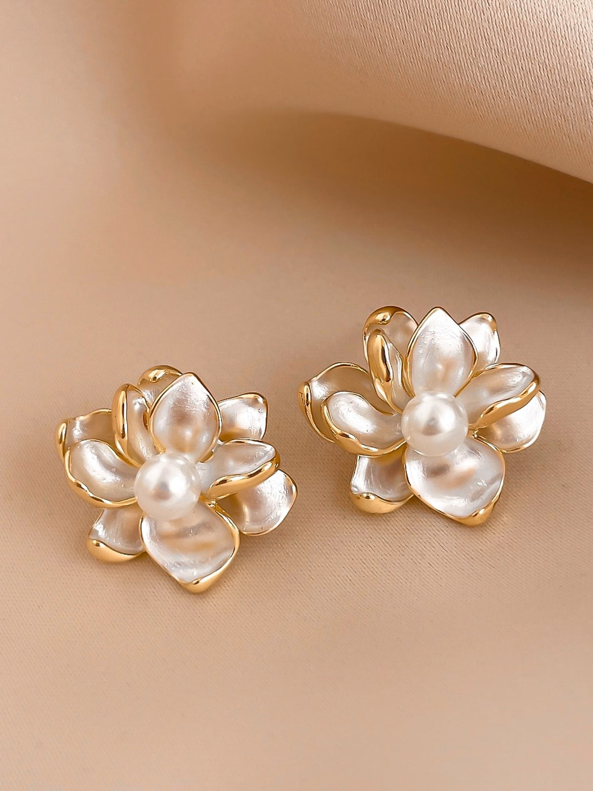 PEARLY ROSE