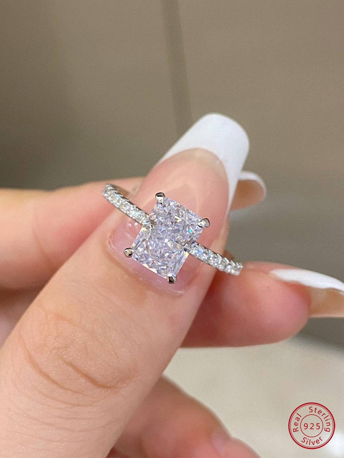 DIAMOND RING