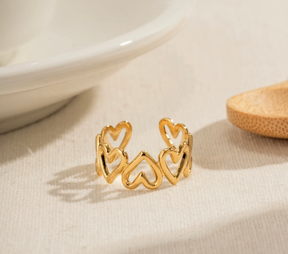 HEARTS RING