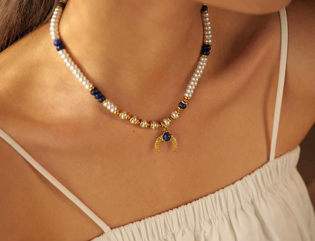 AMULET NECKLACE