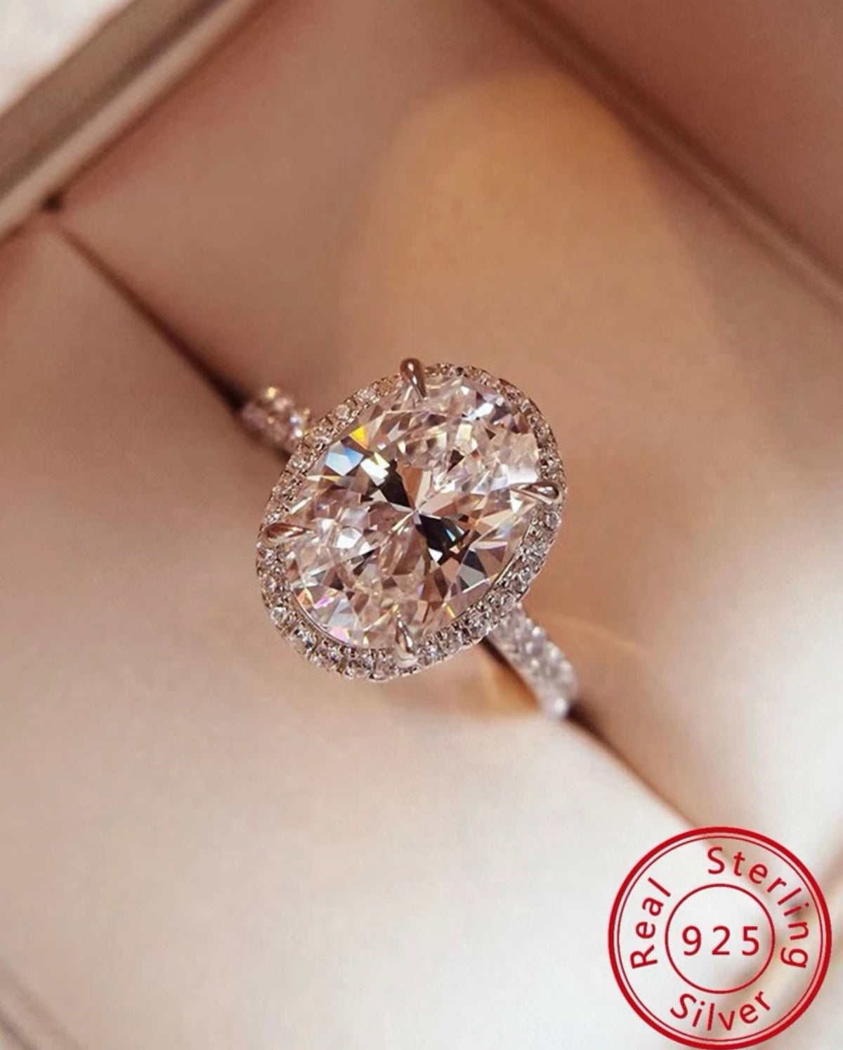 OVAL RING