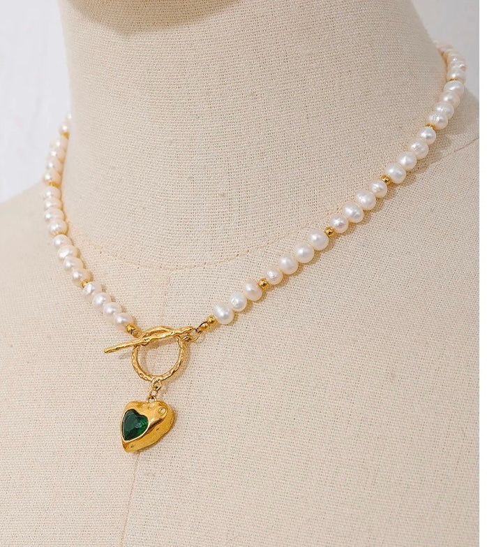 BE MINE GREEN NECKLACE