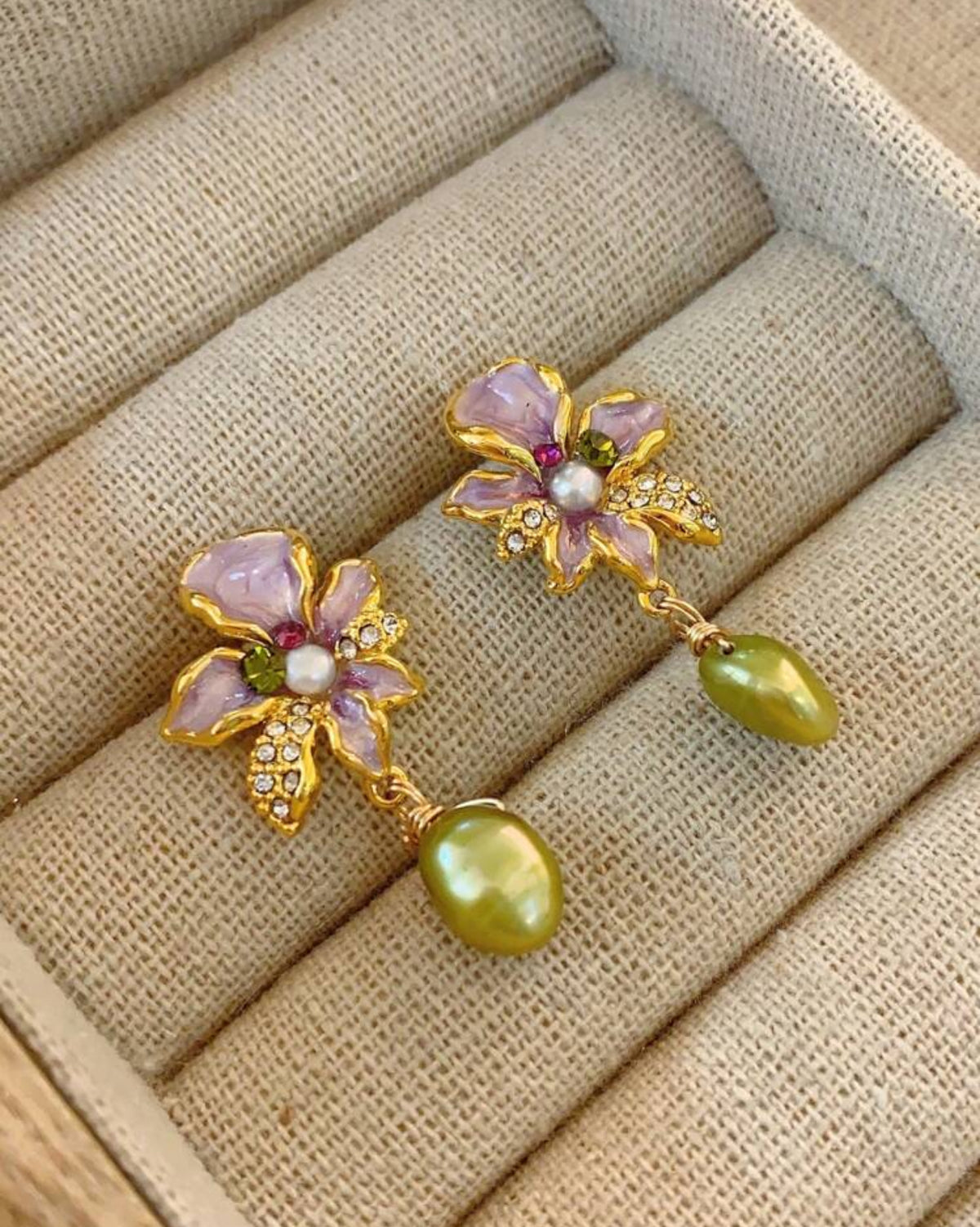 ORCHID VINTAGE