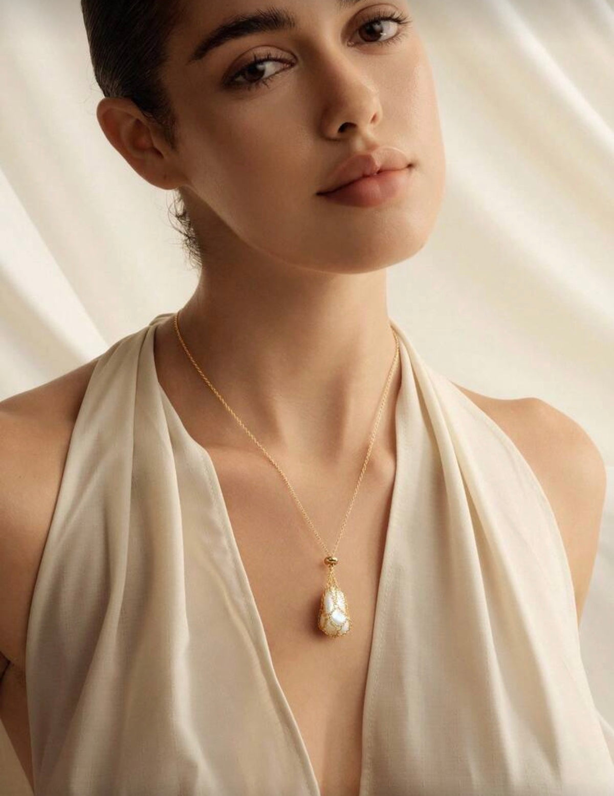 Lumière Necklace