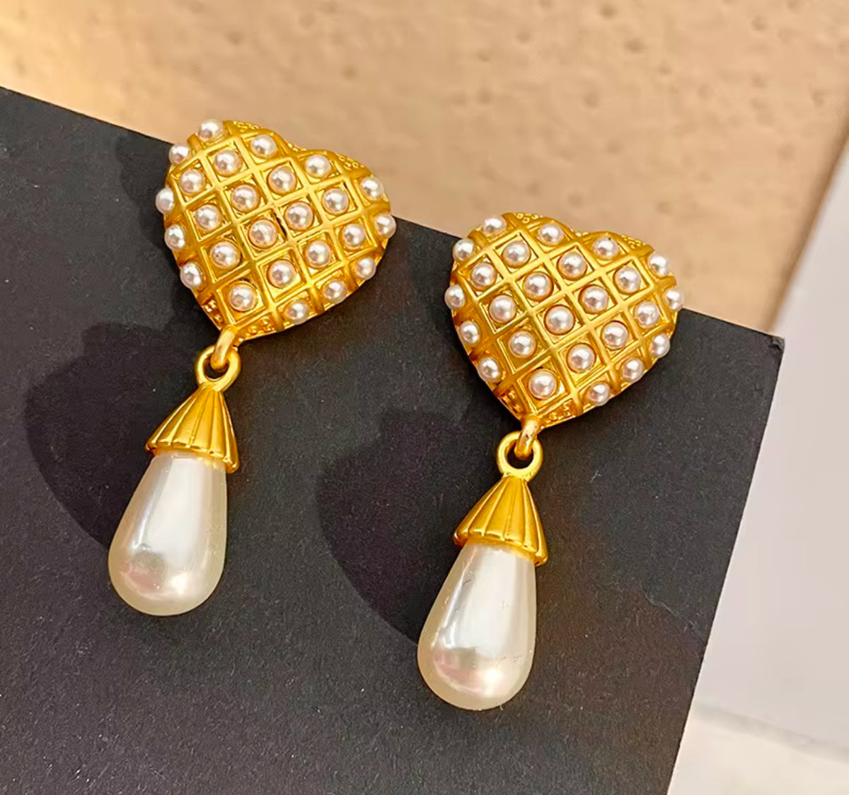 PEARL VINTAGE