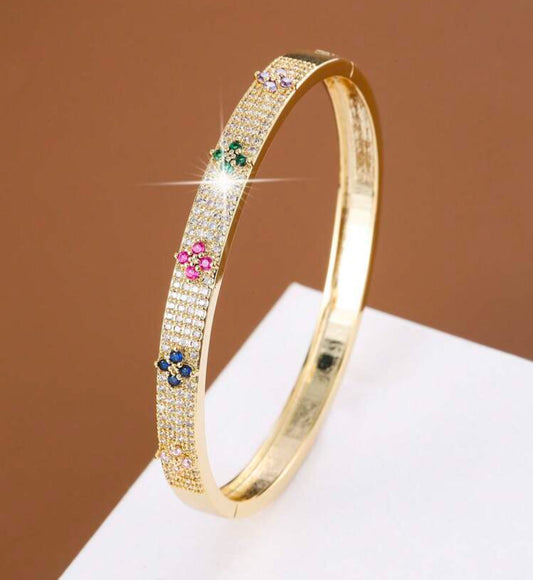 CLOVERS LOVE BRACELET