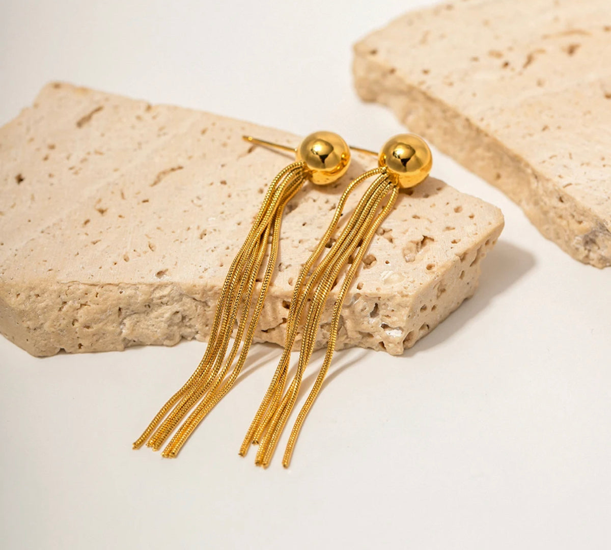 AMY EARRINGS