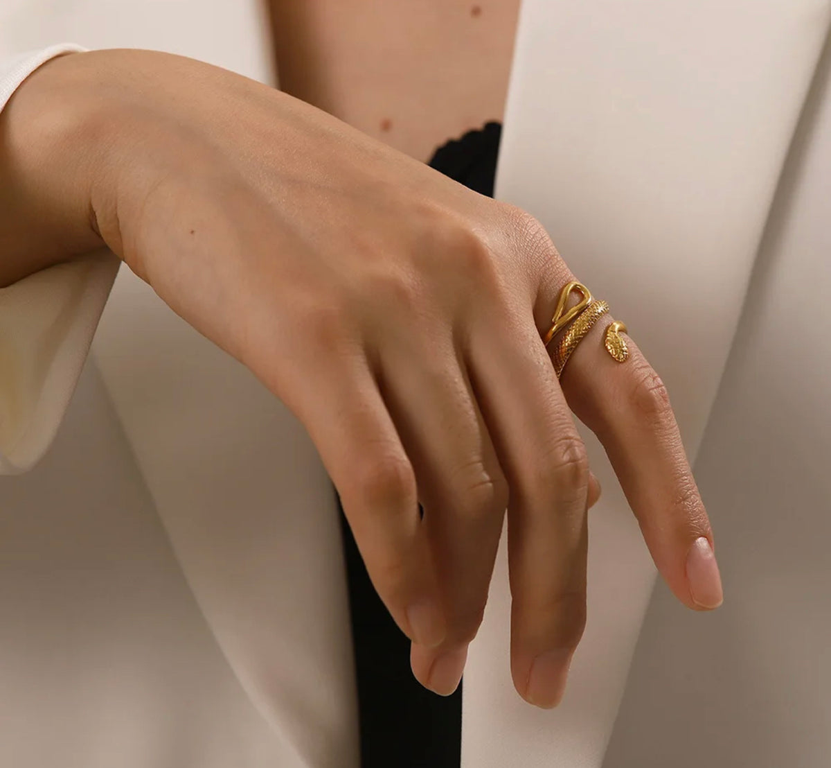 SNAKE RING