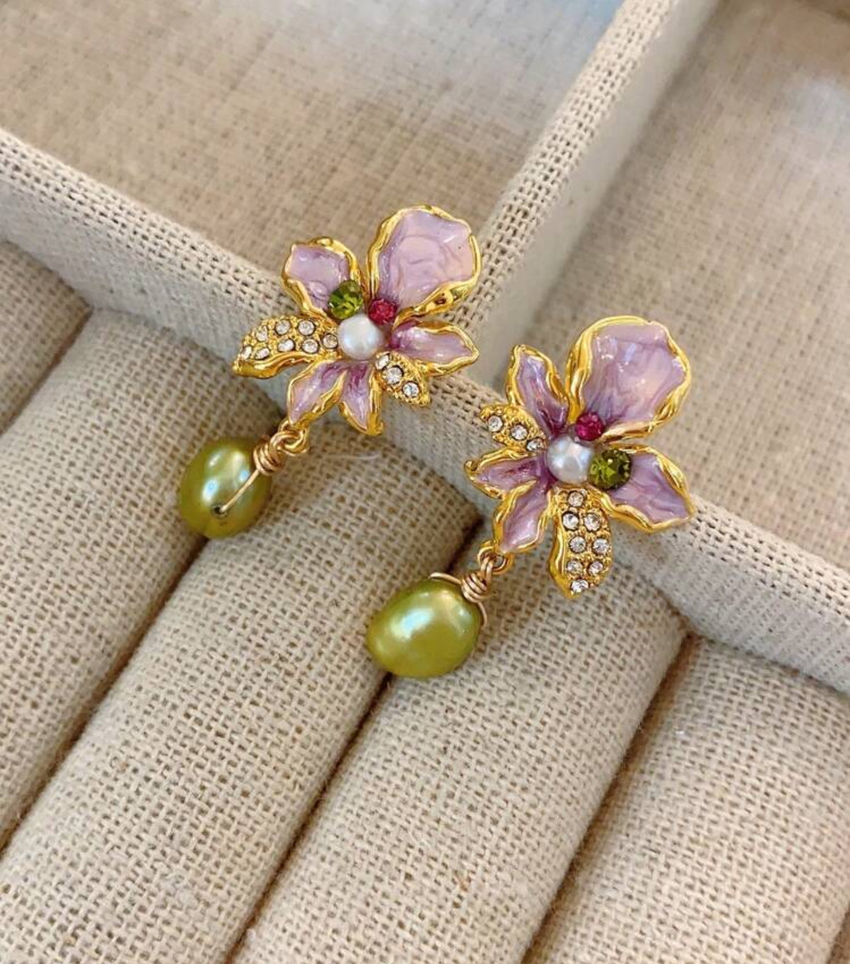 ORCHID VINTAGE