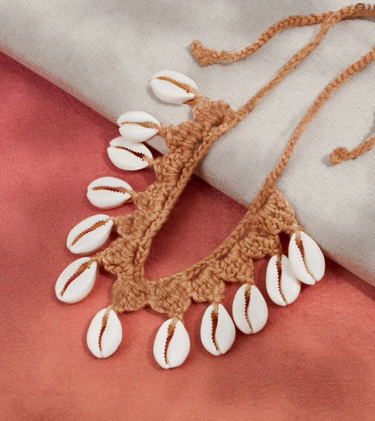 SHELL NECKLACE II