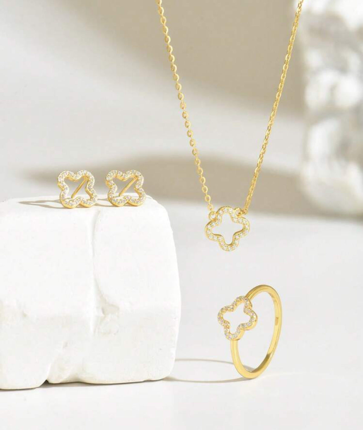 CLOVER SET