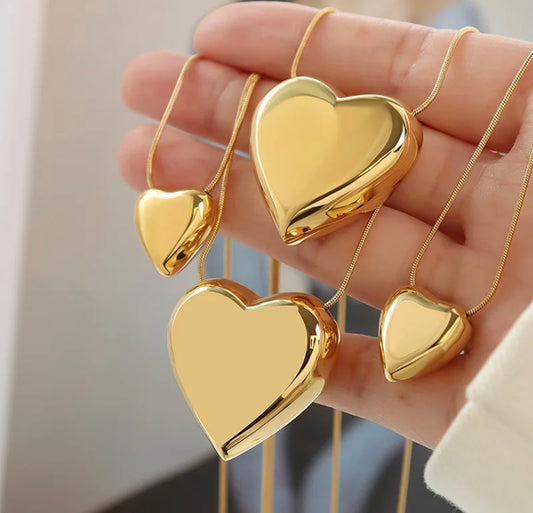 CHUNKY HEART NECKLACE