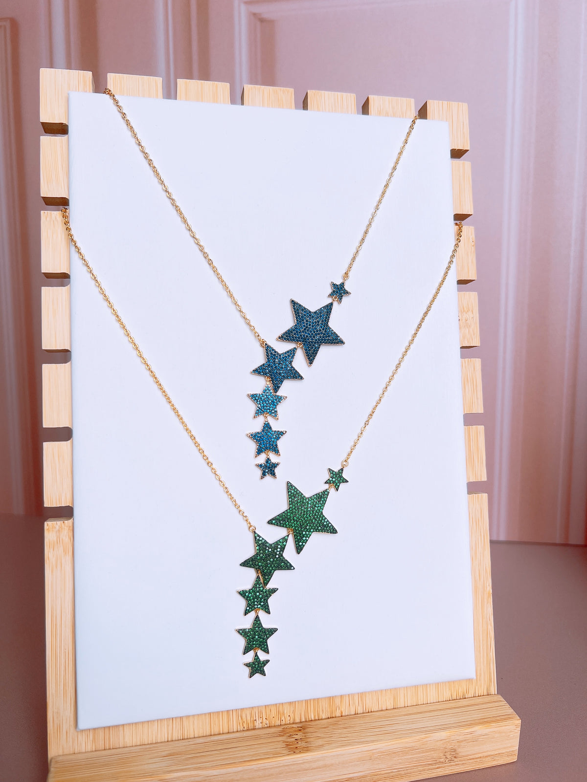 STAR NECKLACE