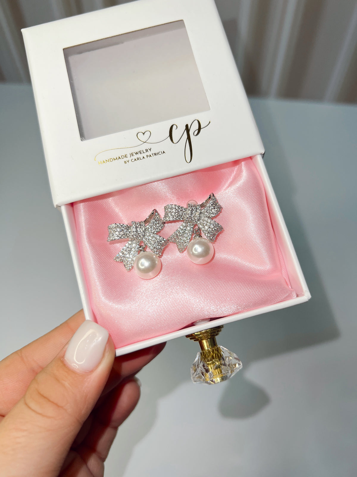 PEARLY BOW