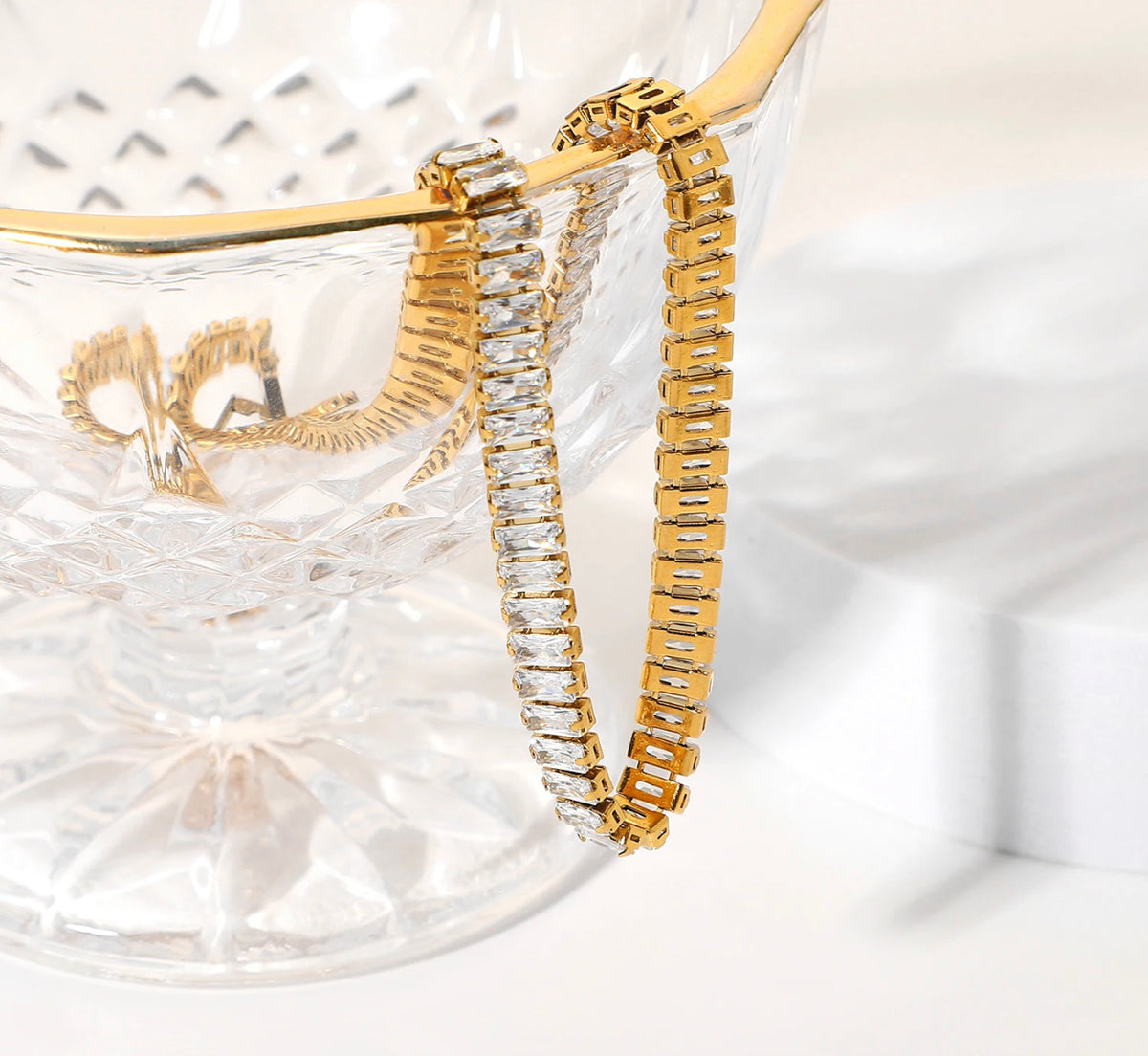 DIANA NECKLACE