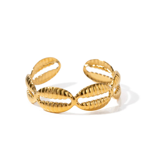 GOLDEN SHELL RING