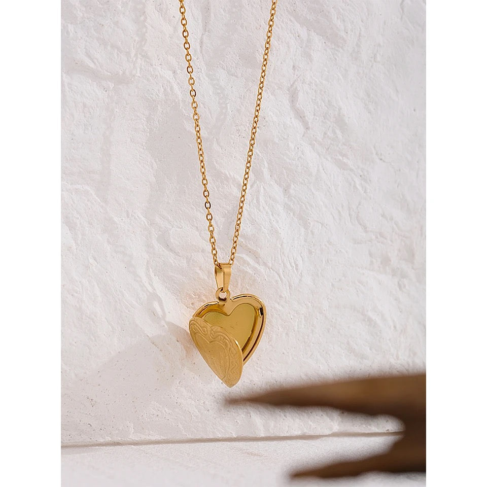MEMORIES NECKLACE