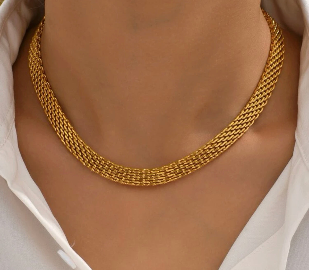 CLEO NECKLACE