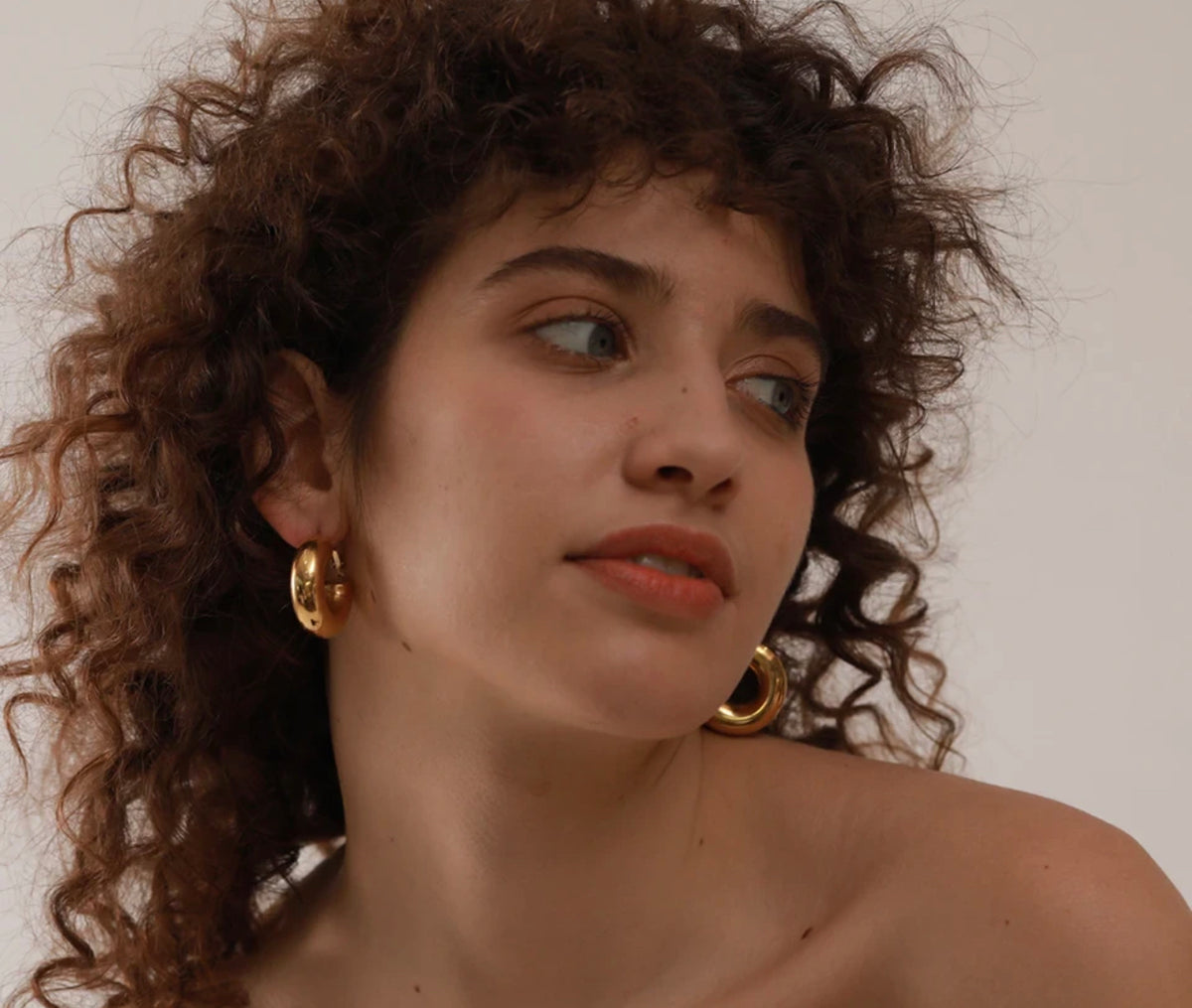 ANDREA HOOPS