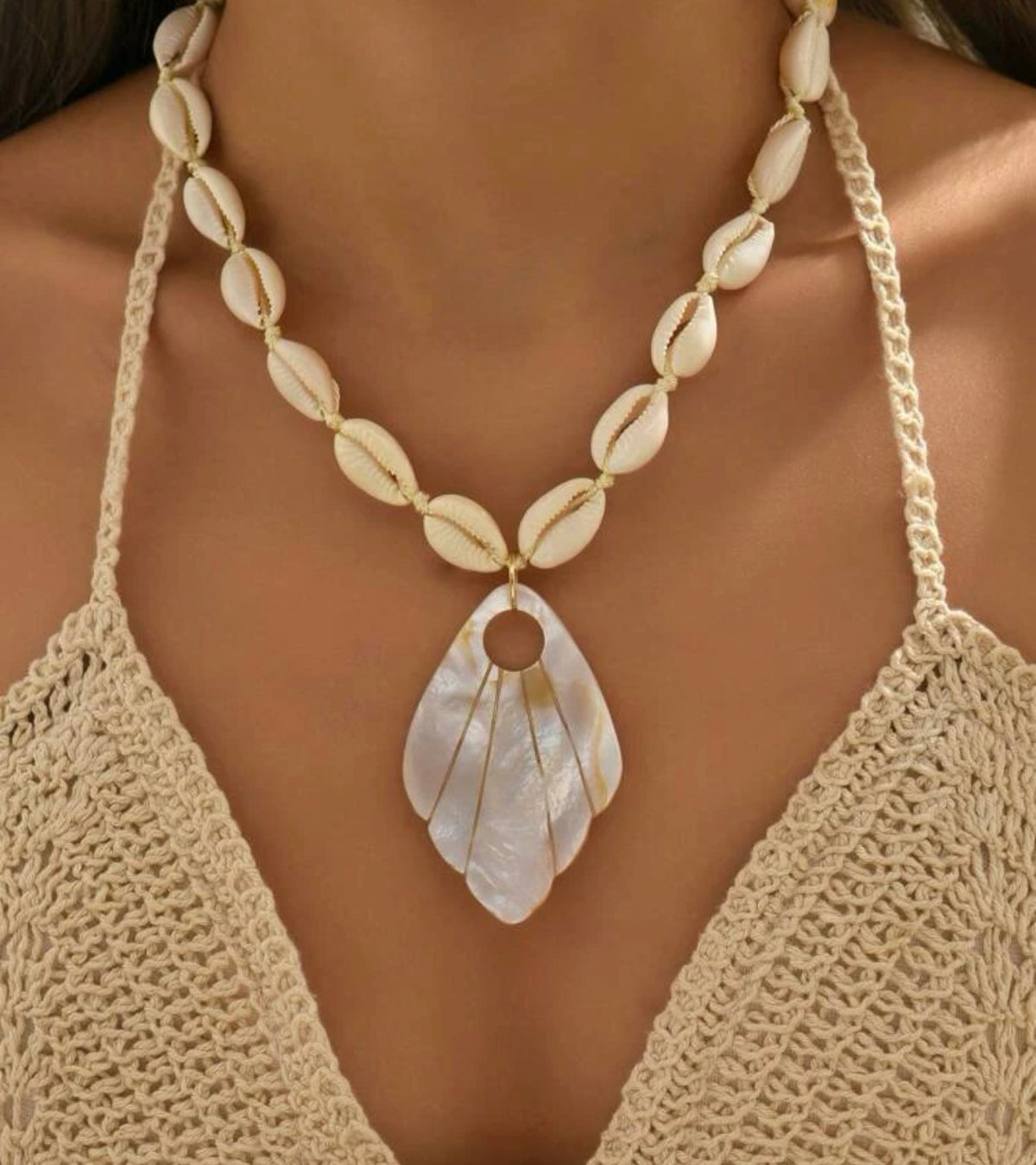 SHELL NECKLACE